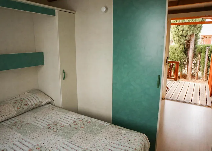 Parque de Campismo Castillo De Loarre